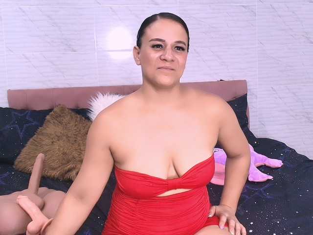 Candyb live cam on BongaCams