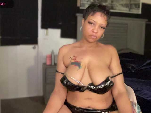 CocaNutt live webcam show