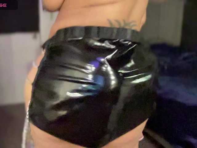 CocaNutt live webcam show