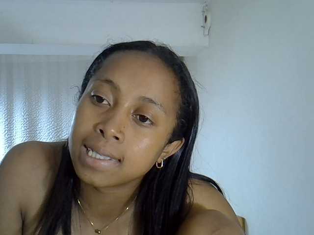 Chekinah live cam on BongaCams