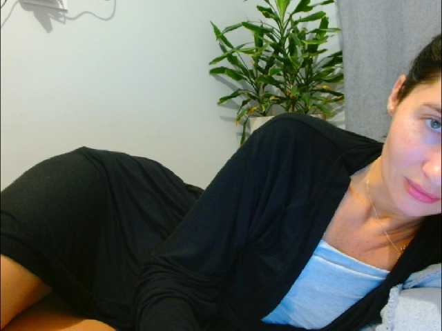 Irina9793 live cam on BongaCams
