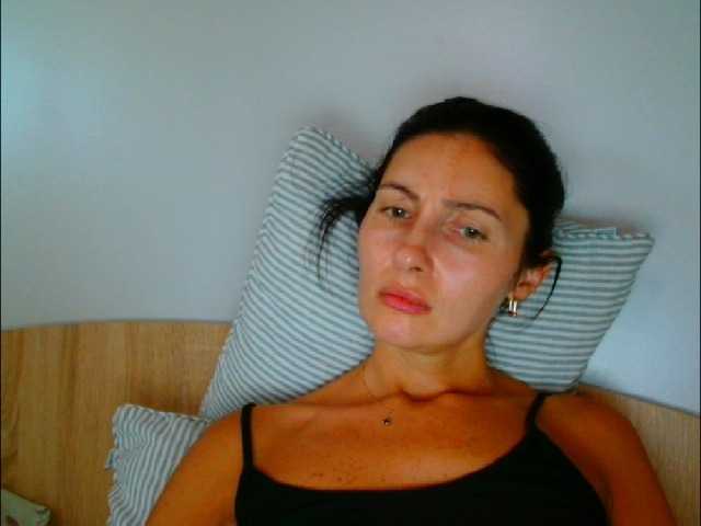Irina9793 live cam on BongaCams