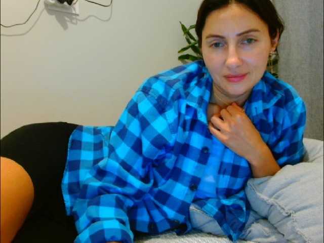 Irina9793 live cam on BongaCams