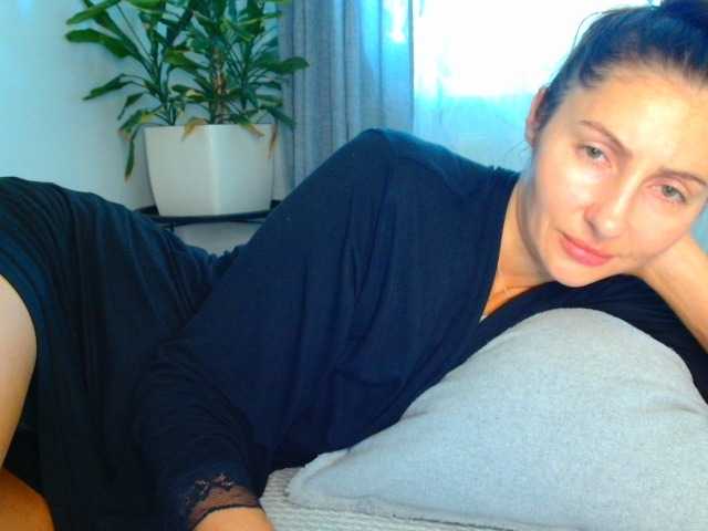 Irina9793 live cam on BongaCams