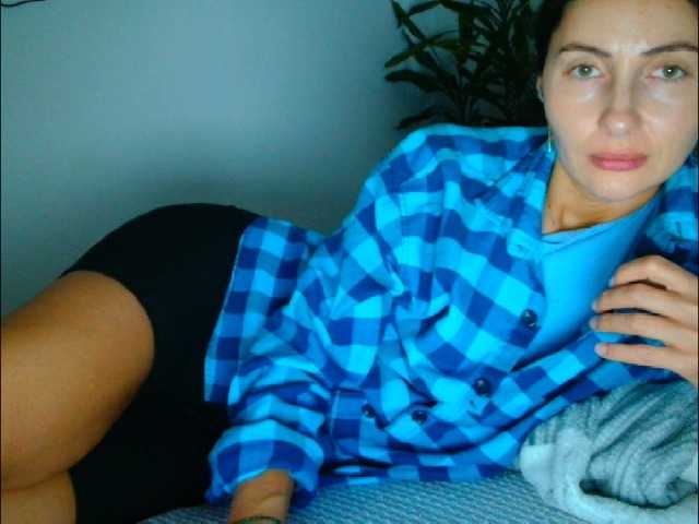 Irina9793 live cam on BongaCams