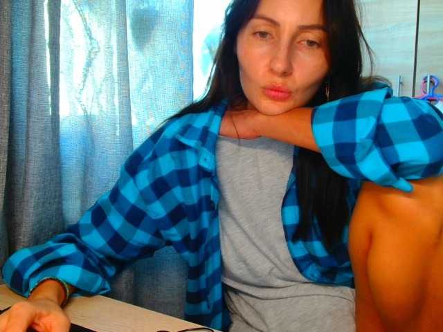 Irina9793 live cam preview