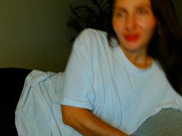 Irina9793 live cam on BongaCams
