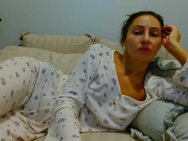 Irina9793 live cam on BongaCams