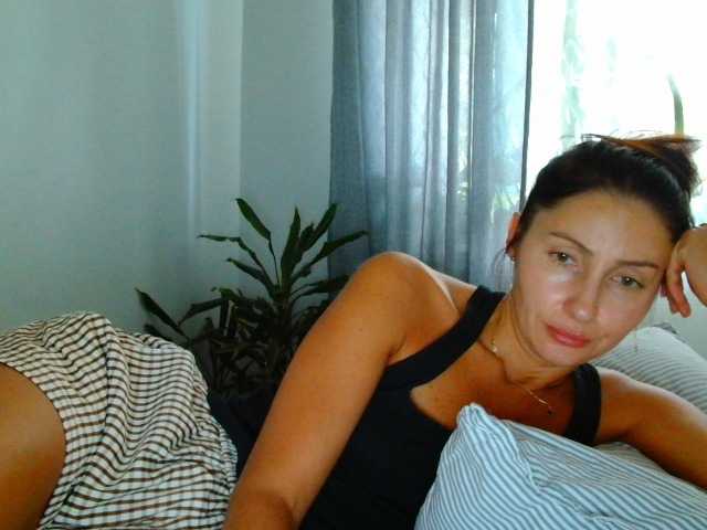 Irina9793 live cam on BongaCams