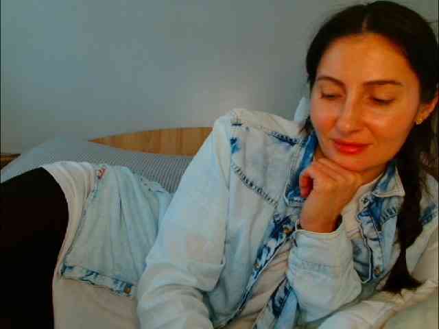 Irina9793 Live Webcam on BongaCams