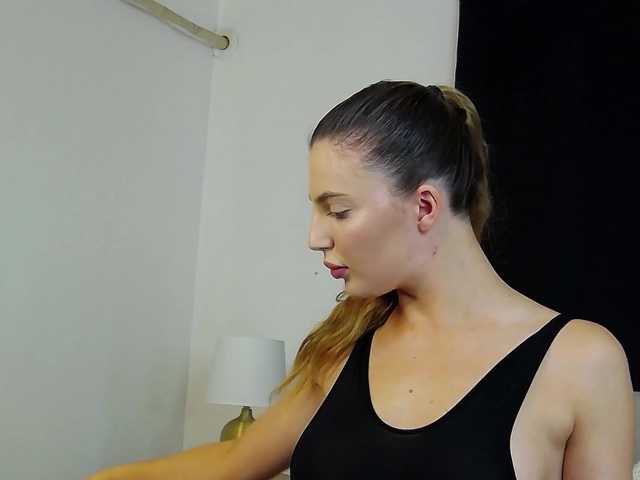 SweetObsessionXO live cam on BongaCams