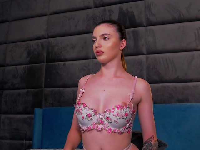 SweetObsessionXO live cam on BongaCams