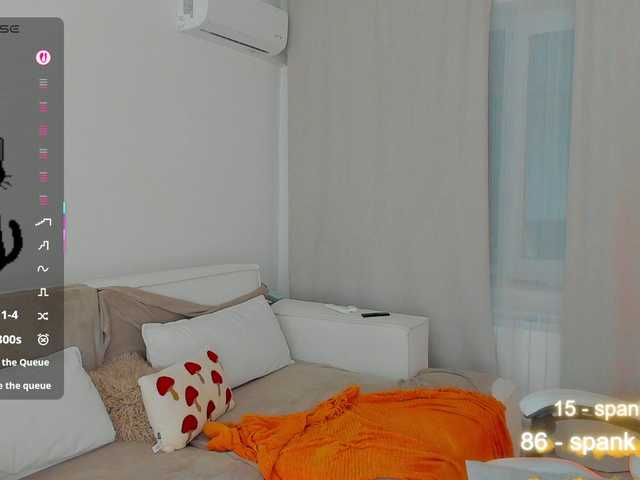 LuckyLady01 live cam on BongaCams