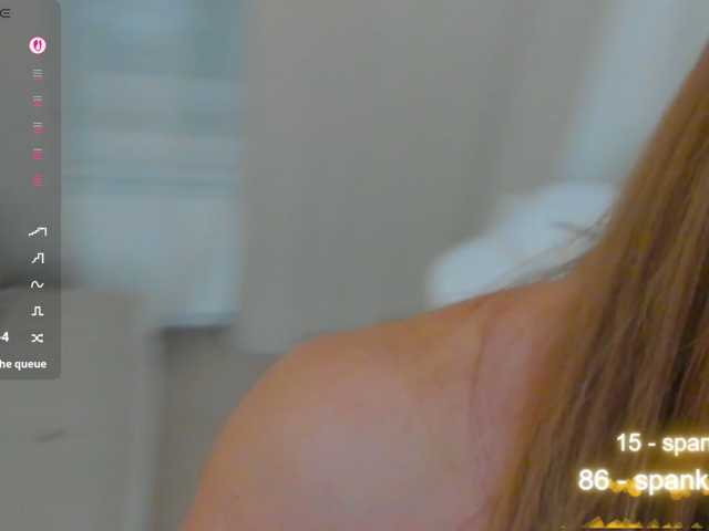 LuckyLady01 live cam preview