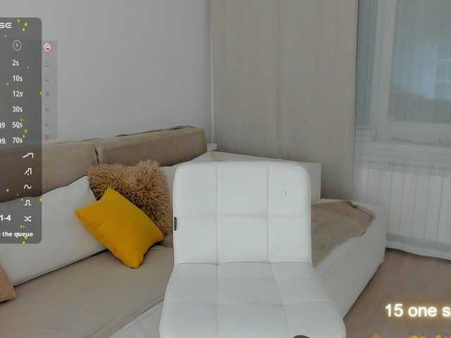 LuckyLady01 live cam on BongaCams