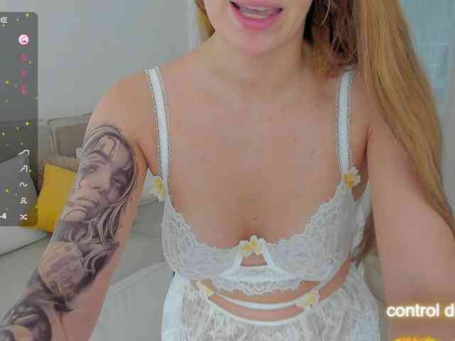 LuckyLady01 webcam