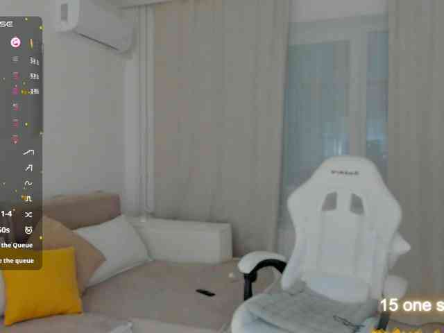 LuckyLady01 webcam