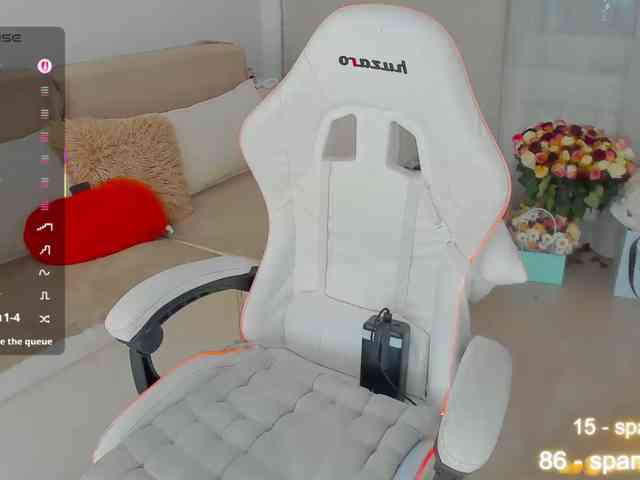 LuckyLady01 webcam