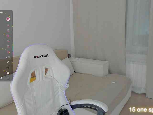 LuckyLady01 webcam