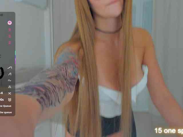 LuckyLady01 webcam