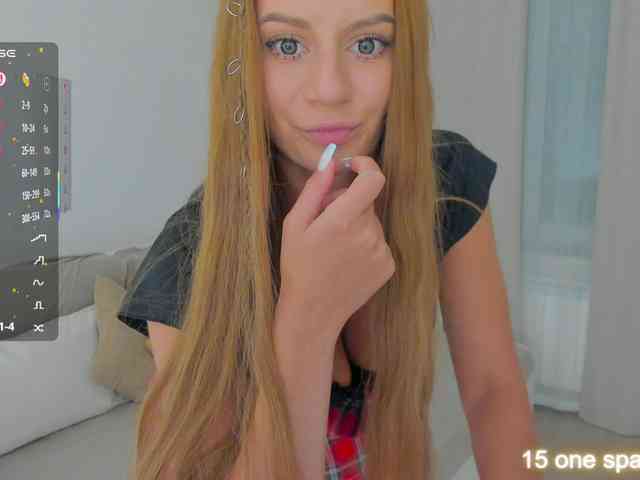 LuckyLady01 webcam