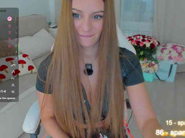 LuckyLady01 webcam