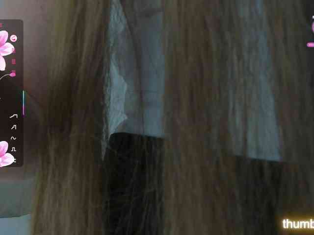 LuckyLady01 webcam