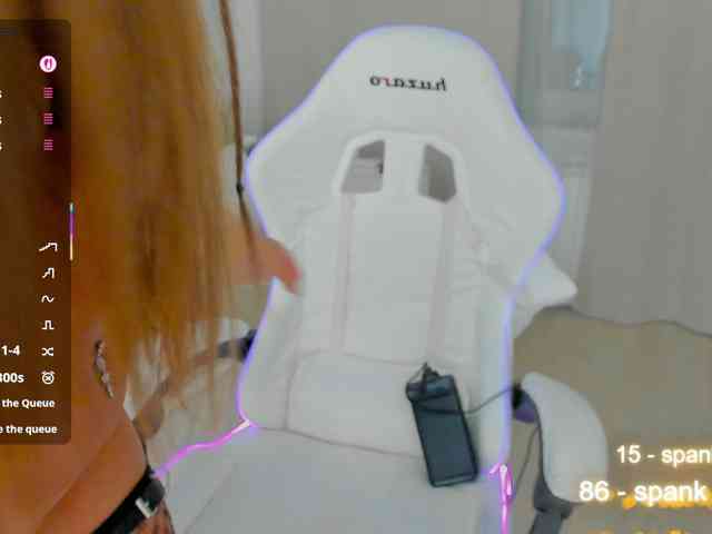 LuckyLady01 webcam