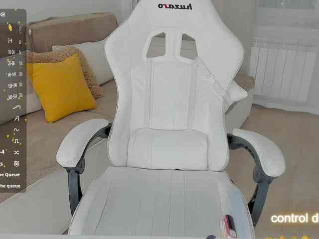 LuckyLady01 webcam