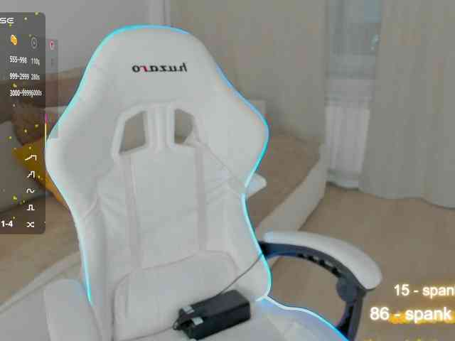 LuckyLady01 webcam