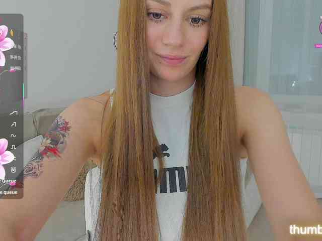 LuckyLady01 webcam