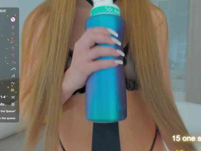 LuckyLady01 webcam
