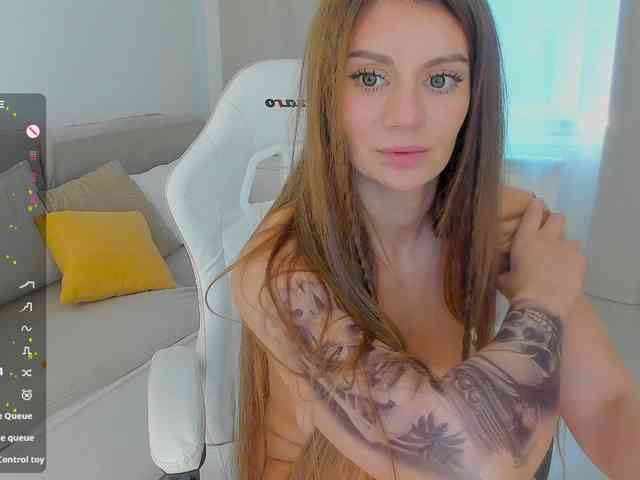 LuckyLady01 webcam
