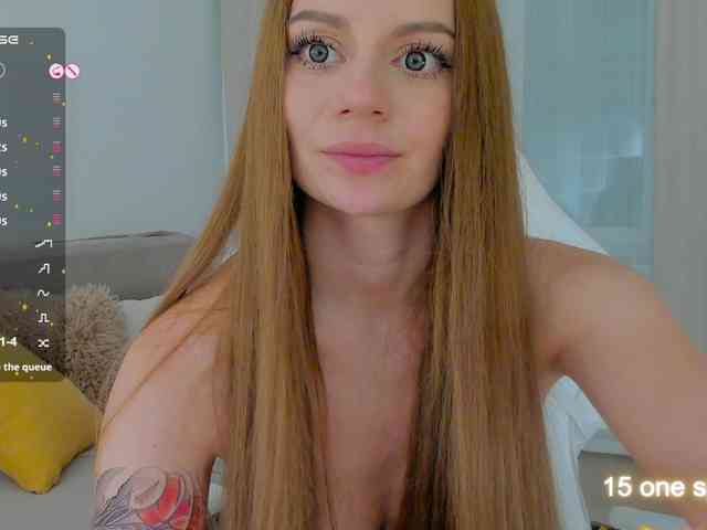 LuckyLady01 webcam