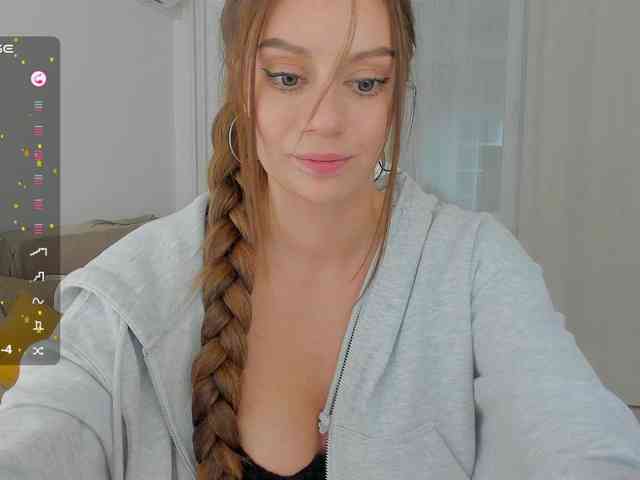 LuckyLady01 webcam