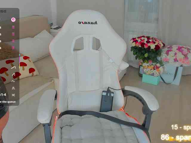 LuckyLady01 webcam