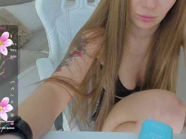 LuckyLady01 webcam