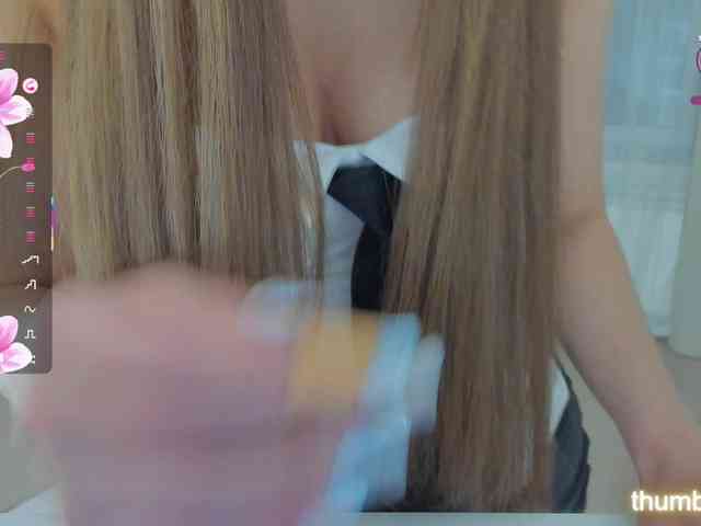 LuckyLady01 webcam