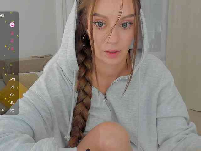 LuckyLady01 webcam