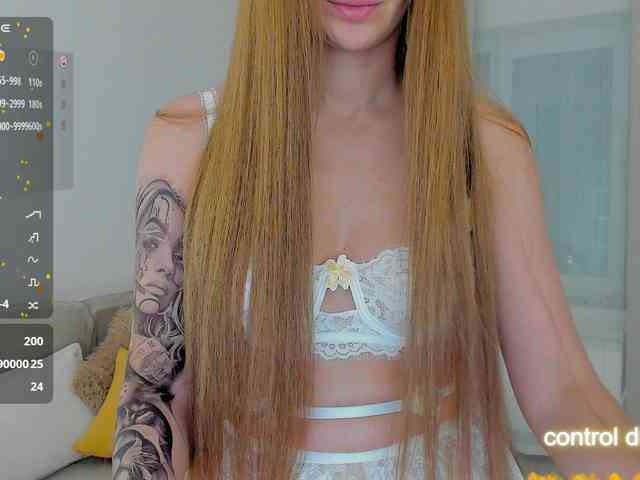 LuckyLady01 webcam