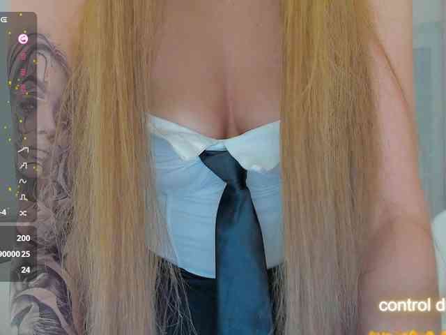 LuckyLady01 webcam