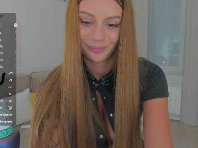 LuckyLady01 webcam