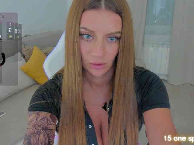 LuckyLady01 webcam