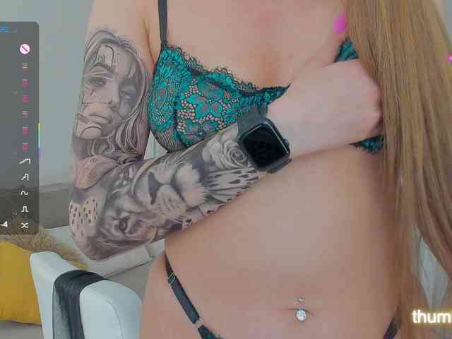 LuckyLady01 webcam