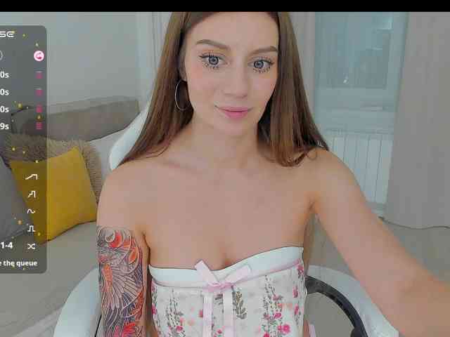 LuckyLady01 webcam