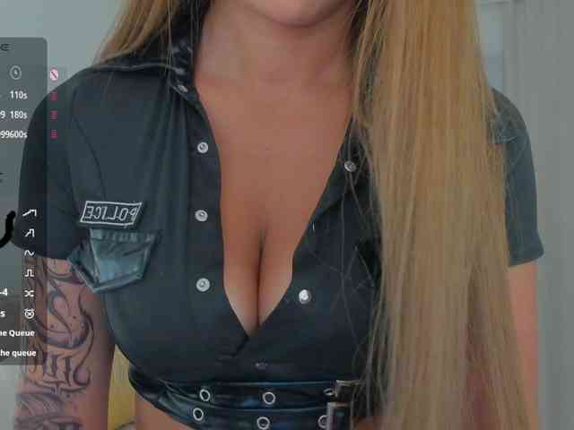 LuckyLady01 webcam