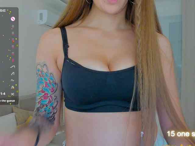 LuckyLady01 webcam