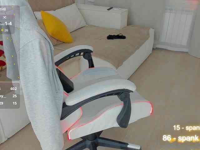 LuckyLady01 webcam