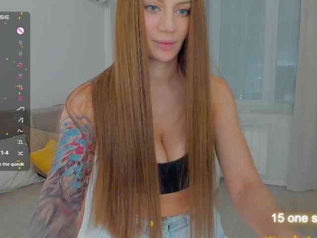 LuckyLady01 webcam