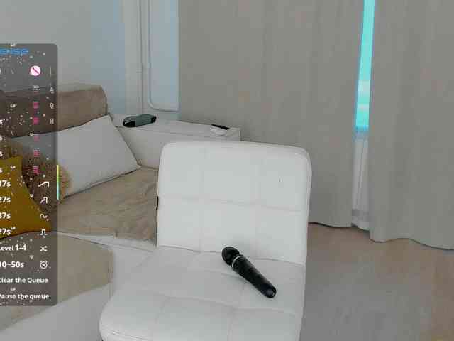 LuckyLady01 webcam